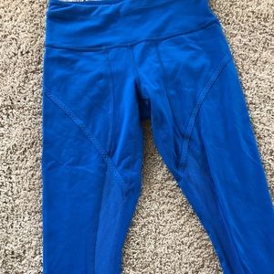 Lululemon cropped pants good condition.
